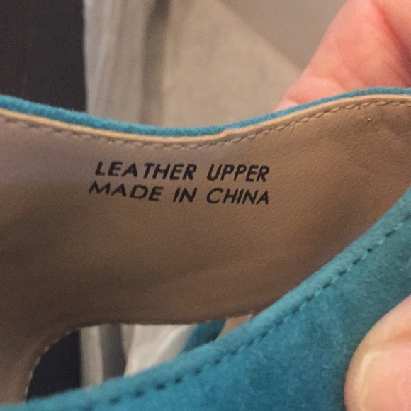 Beautiful Tahari “Whitney” blue suede leather NIB - Picture 7 of 8